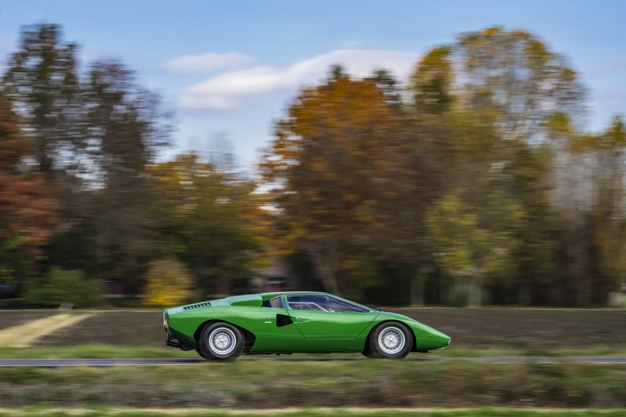 Lamborghini Countach LPI 800-4 - Foto strada pubblica - 47