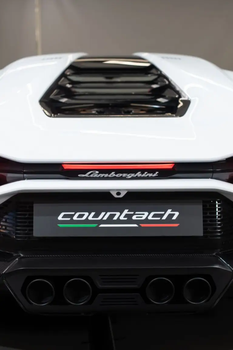 Lamborghini Countach LPI 800-4 - 41