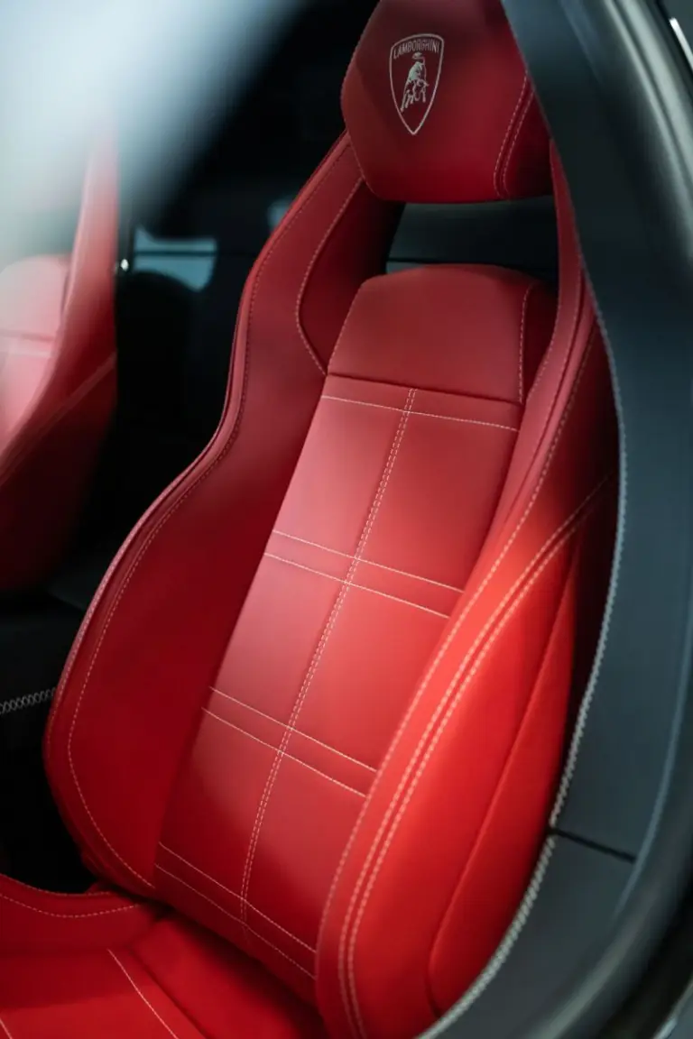 Lamborghini Countach LPI 800-4 - 45