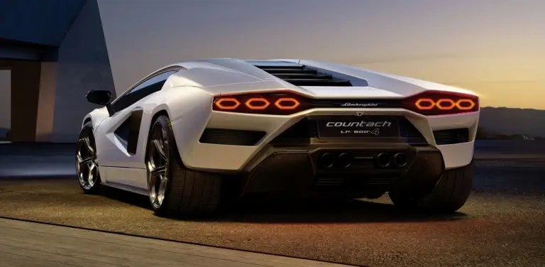 Lamborghini Countach LPI 800-4 - 4