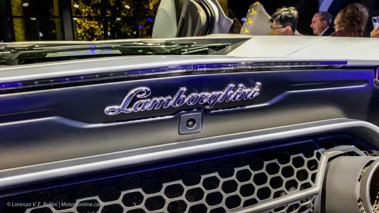 Lamborghini e Alcantara - Customization is the Key - 13