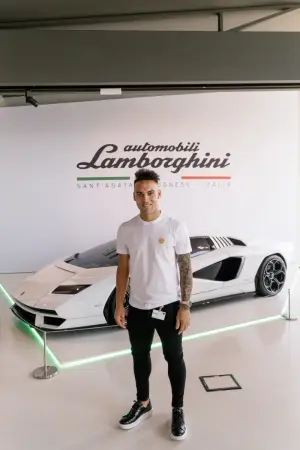 Lamborghini e Lautaro Martinez - Foto