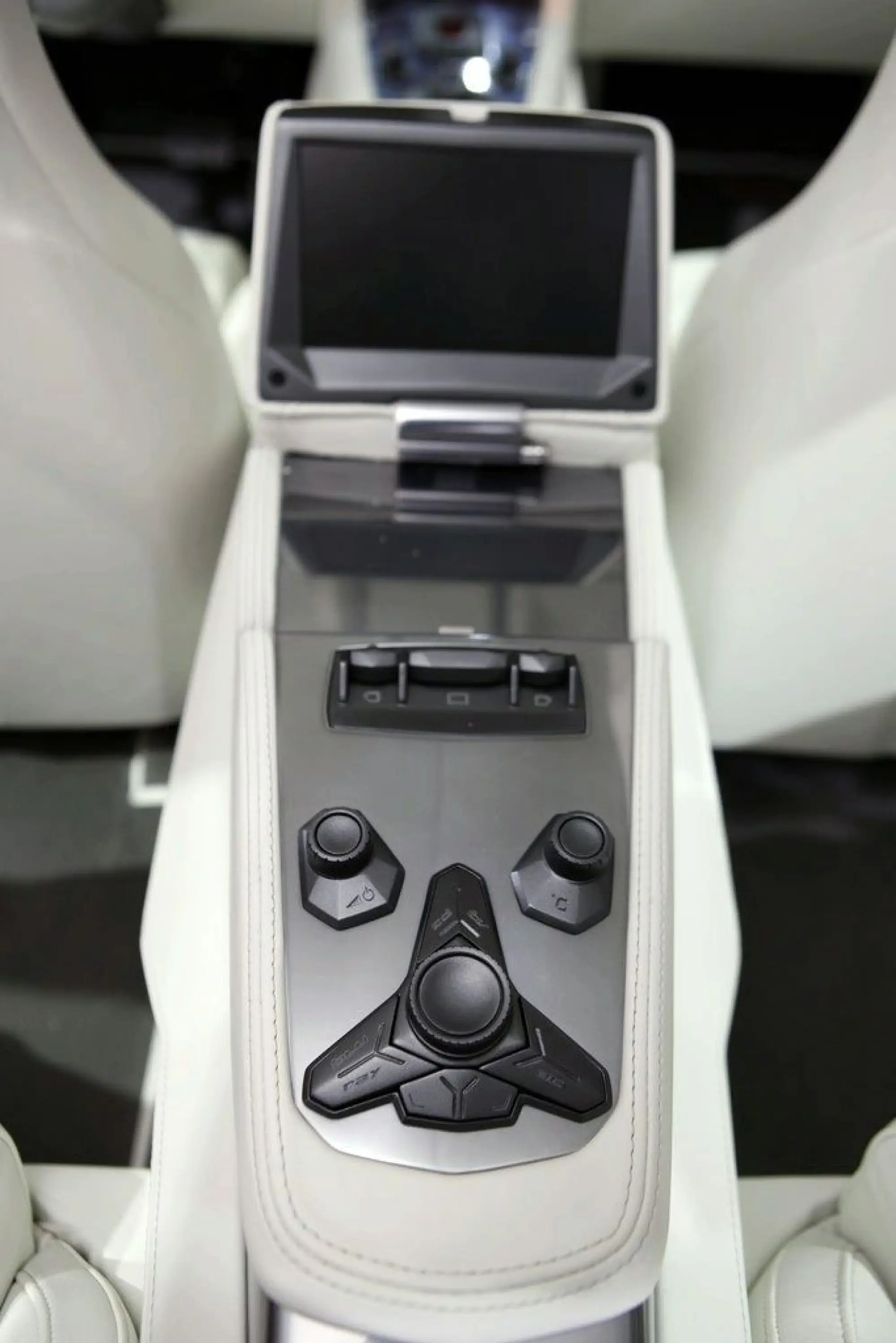 Lamborghini Estoque Concept - 29
