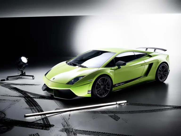 Lamborghini Gallardo LP 570-4 Superleggera - 12
