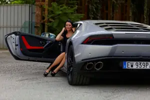 Lamborghini Huracan e Andreea Rusz