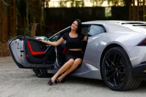 Lamborghini Huracan e Andreea Rusz