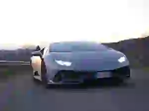 Lamborghini Huracan Evo 2020 - prova su strada