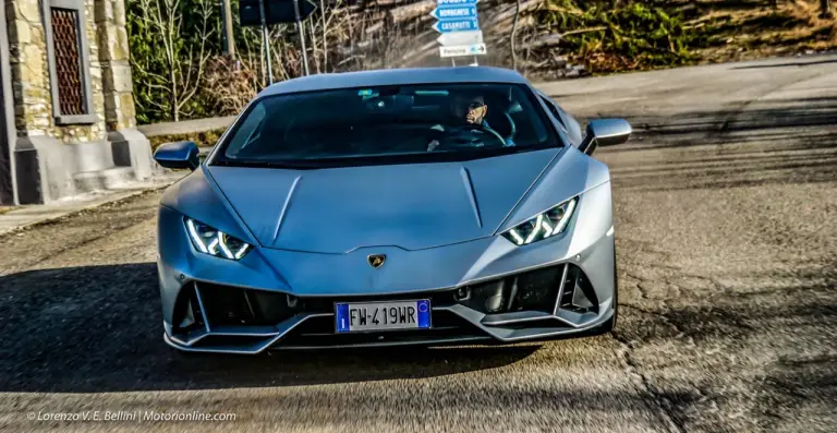 Lamborghini Huracan Evo 2020 - prova su strada - 12