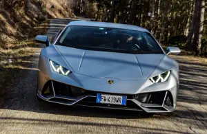 Lamborghini Huracan Evo 2020 - prova su strada - 29