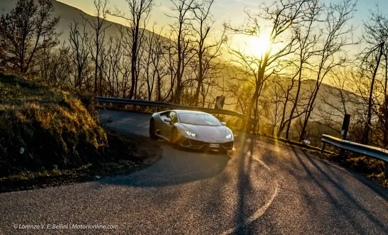 Lamborghini Huracan Evo 2020 - prova su strada - 16
