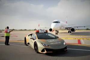 Lamborghini Huracan Evo Follow Me - Aeroporto di Bologna - 10