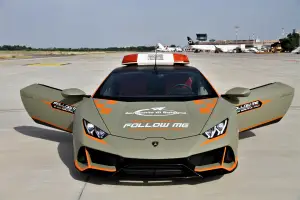 Lamborghini Huracan Evo Follow Me - Aeroporto di Bologna - 8