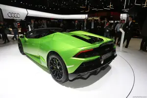 Lamborghini Huracan Evo Spyder Foto Live - Salone di Ginevra 2019