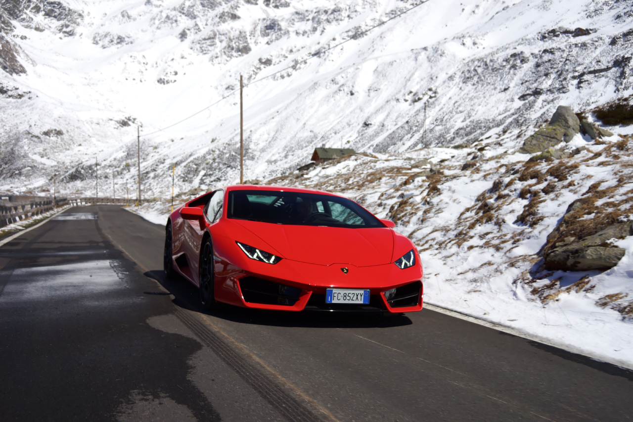 Lamborghini Huracan LP580-2 prova su strada 2017