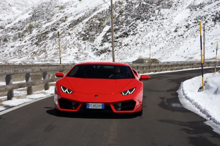 Lamborghini Huracan LP580-2 prova su strada 2017 - 48