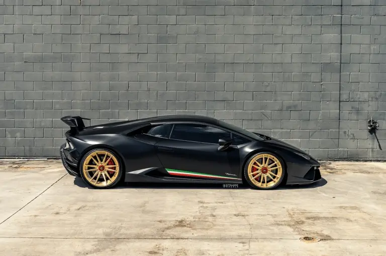 Lamborghini Huracan Performante Nero Nemesis - 10