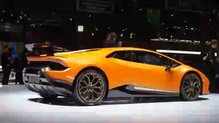 Lamborghini Huracan Performante - Salone di Ginevra 2017 - 5