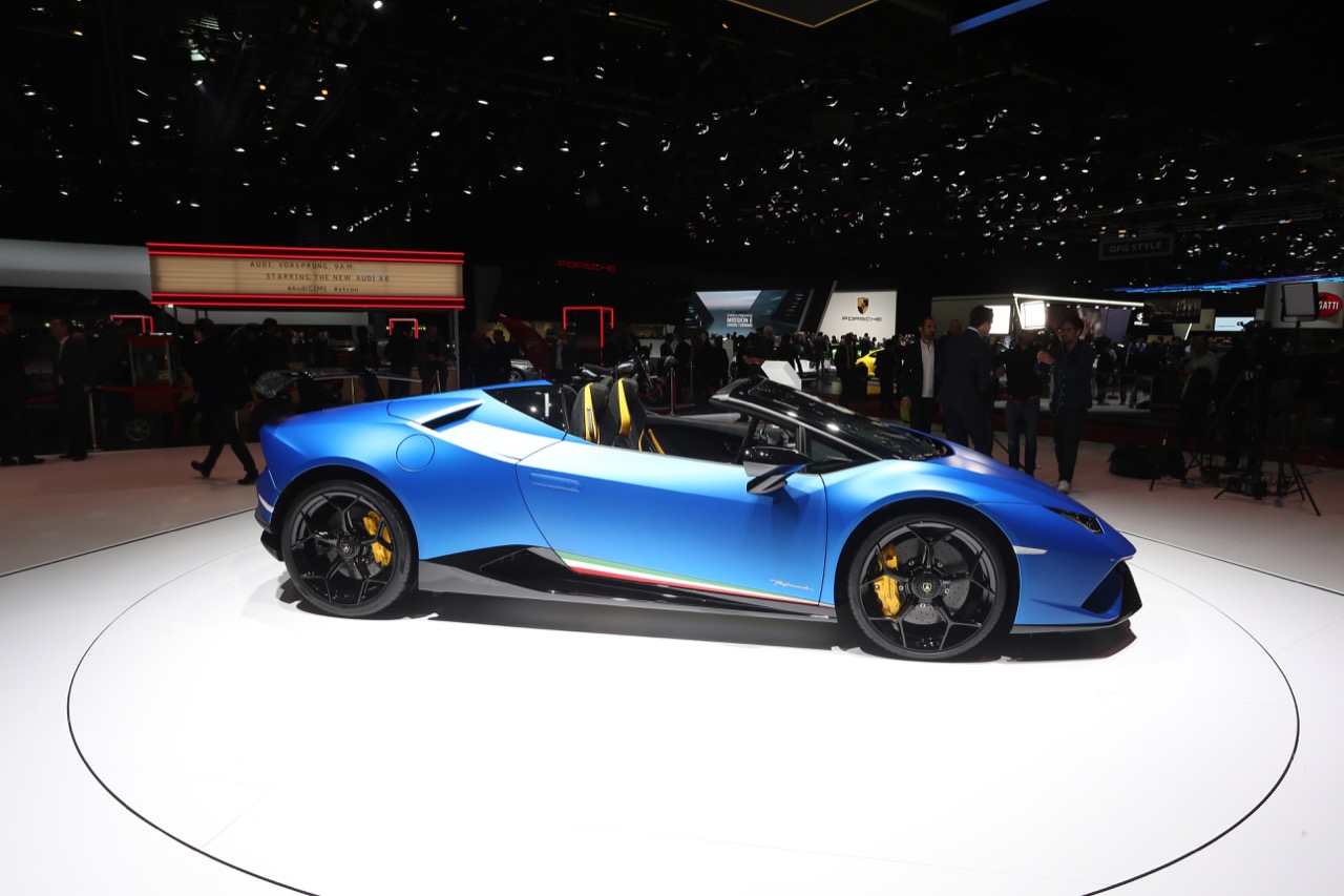 Lamborghini Huracan Performante Spyder (foto live) - Salone di Ginevra 2018