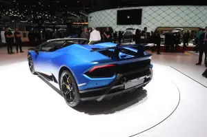 Lamborghini Huracan Performante Spyder (foto live) - Salone di Ginevra 2018 - 5