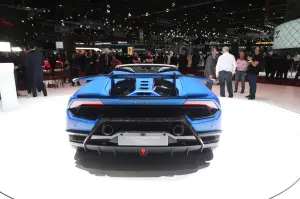 Lamborghini Huracan Performante Spyder (foto live) - Salone di Ginevra 2018 - 6
