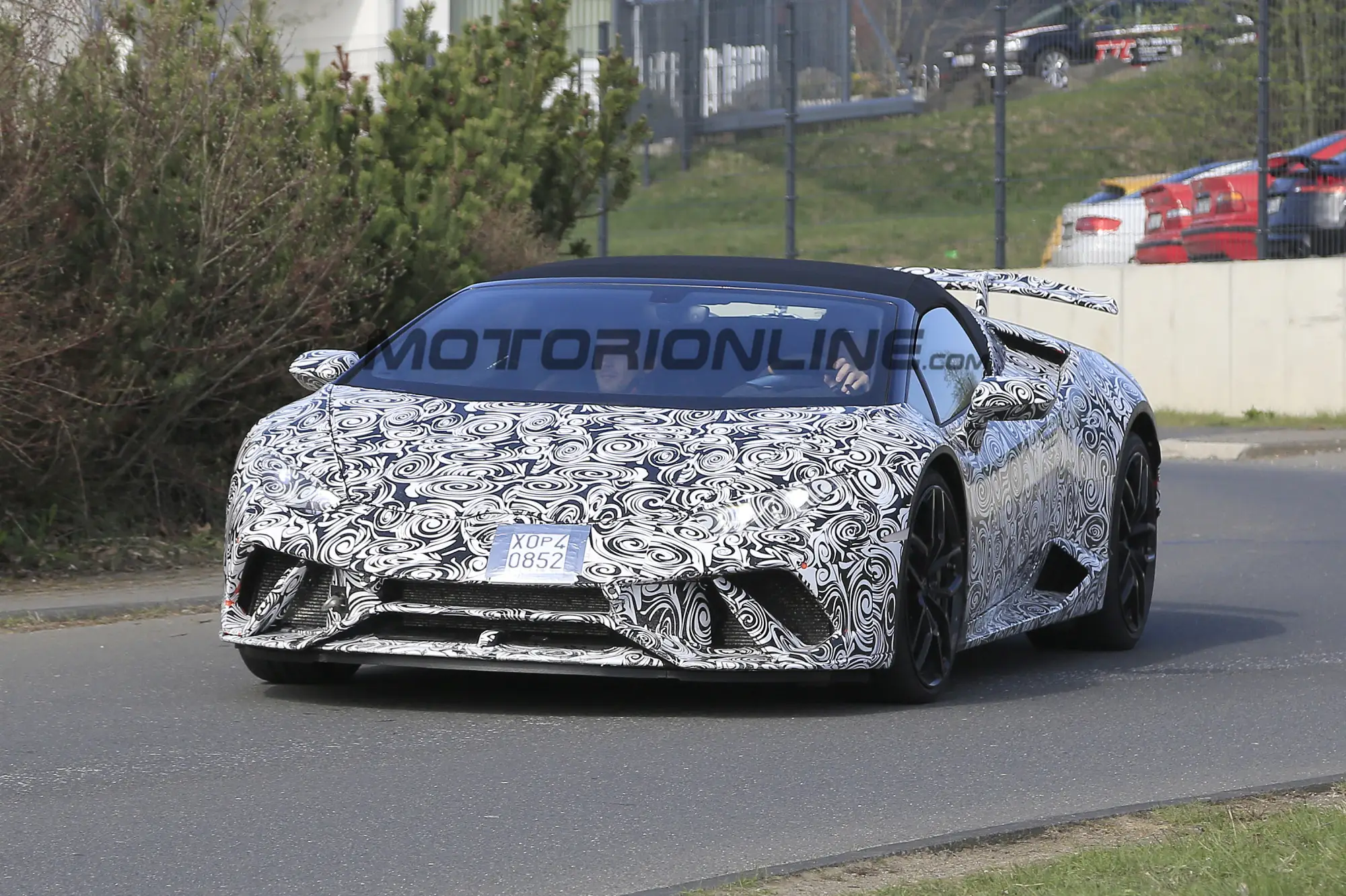 Lamborghini Huracan Performante Spyder - Foto spia 04-04-2017 - 2