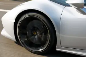 Lamborghini Huracan - Prova su strada 2015