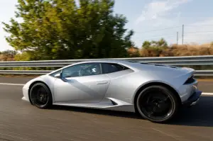 Lamborghini Huracan - Prova su strada 2015