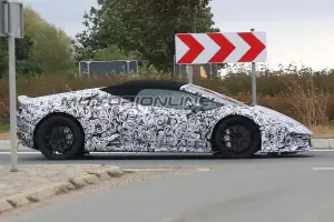 Lamborghini Huracan Spyder foto spia 21 settembre 2018