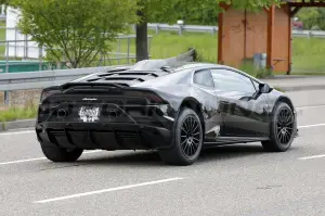 Lamborghini Huracan Sterrato - Foto Spia 13-05-2022