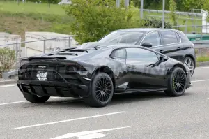 Lamborghini Huracan Sterrato - Foto Spia 13-05-2022