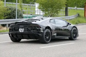 Lamborghini Huracan Sterrato - Foto Spia 13-05-2022