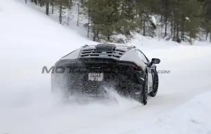 Lamborghini Huracan Sterrato - Foto spia 19-01-2022