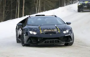 Lamborghini Huracan Sterrato - Foto spia 19-01-2022