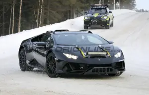 Lamborghini Huracan Sterrato - Foto spia 19-01-2022 - 14