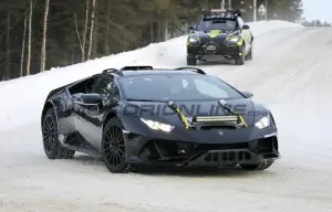 Lamborghini Huracan Sterrato - Foto spia 19-01-2022