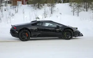 Lamborghini Huracan Sterrato - Foto spia 19-01-2022