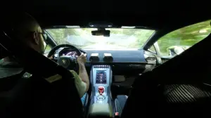 Lamborghini Huracan STO 2022: prova su strada - 2