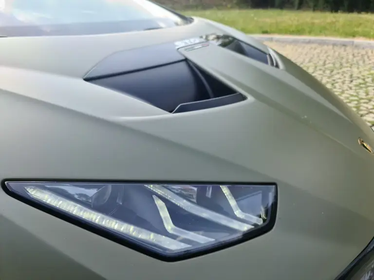 Lamborghini Huracan STO 2022: prova su strada - 11