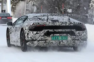 Lamborghini Huracan Superleggera Coupe e Spyder - Foto spia 09-01-2017