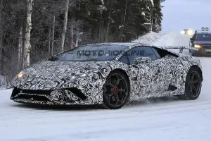 Lamborghini Huracan Superleggera Coupe e Spyder - Foto spia 09-01-2017