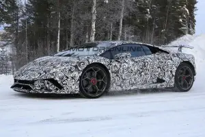 Lamborghini Huracan Superleggera Coupe e Spyder - Foto spia 09-01-2017