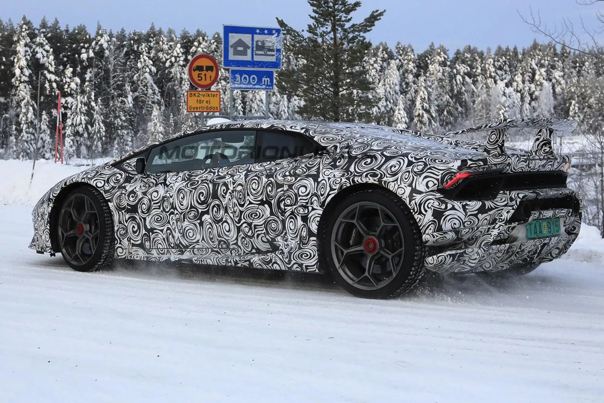 Lamborghini Huracan Superleggera Coupe e Spyder - Foto spia 09-01-2017 - 7