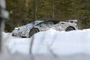 Lamborghini Huracan Superleggera Coupe e Spyder - Foto spia 09-01-2017