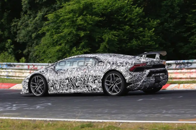 Lamborghini Huracan Superleggera - Foto spia 12-07-2016 - 5