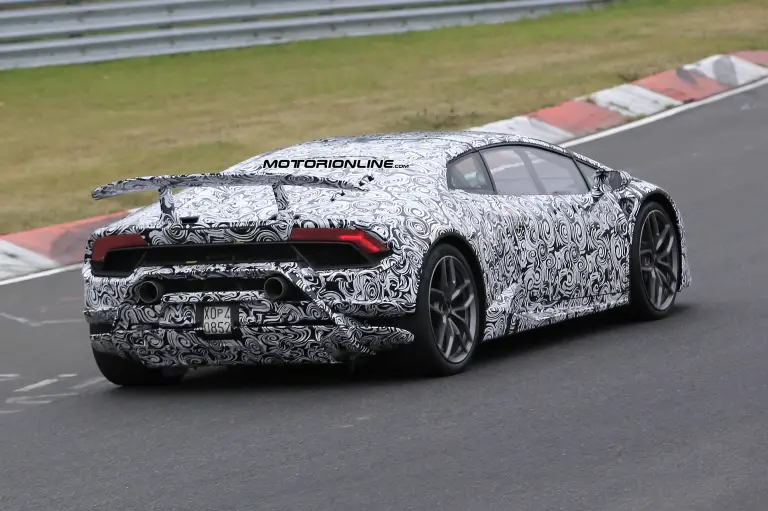 Lamborghini Huracan Superleggera foto spia 18 ottobre 2016 - 7