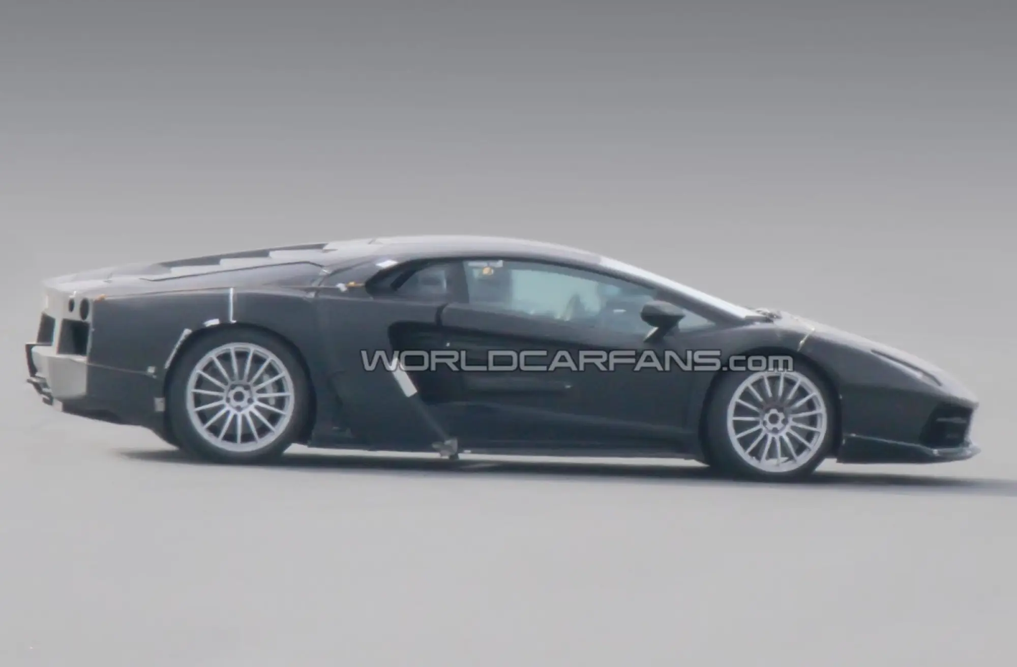 Lamborghini Jota - Foto spia - 5