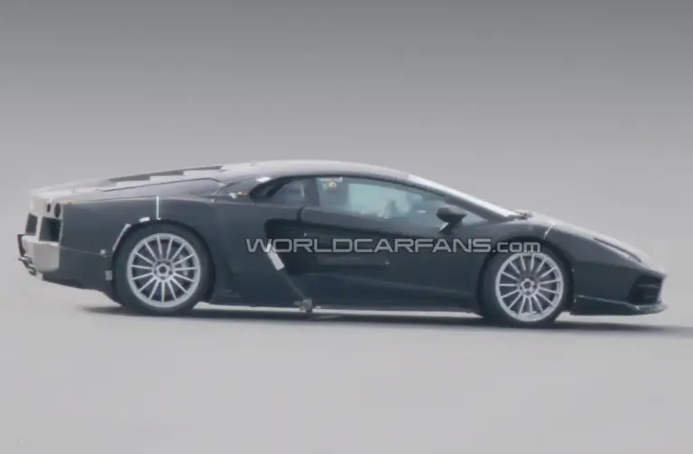 Lamborghini Jota - Foto spia - 5