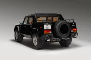 Lamborghini LM002