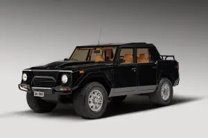 Lamborghini LM002