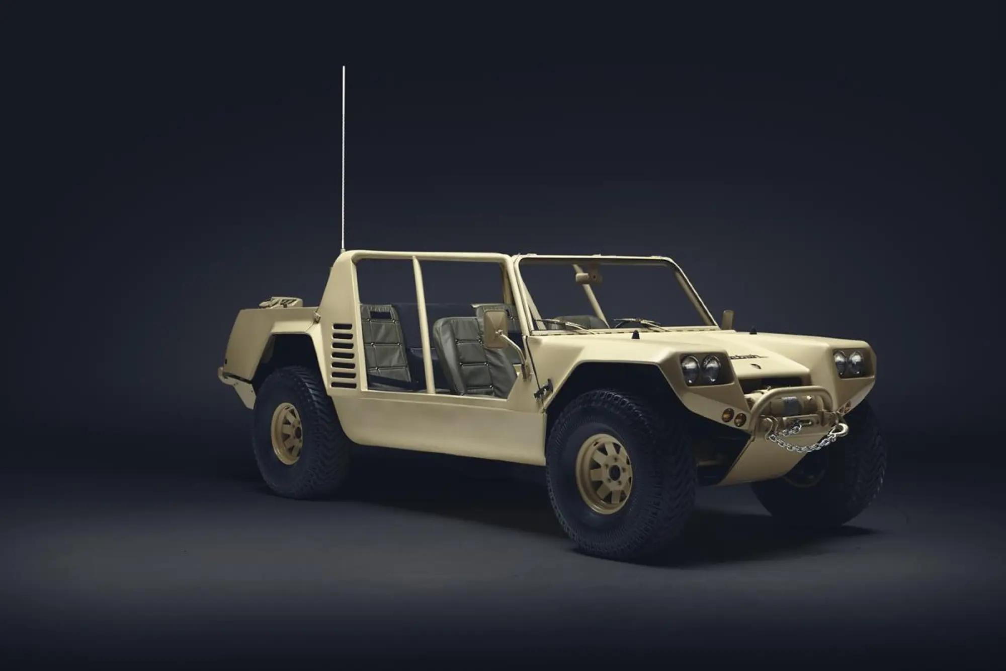 Lamborghini LM002 - 21